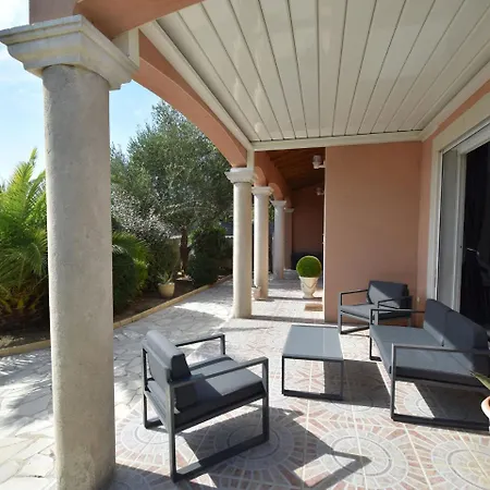 Luxury With Private Pool * Le Grau-du-Roi