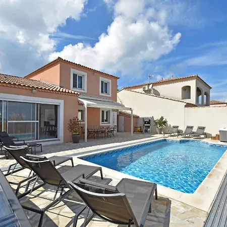 Holiday home Luxury With Private Pool