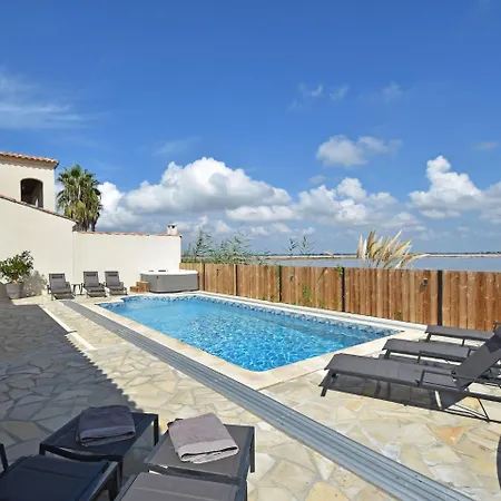 Luxury With Private Pool Holiday home *